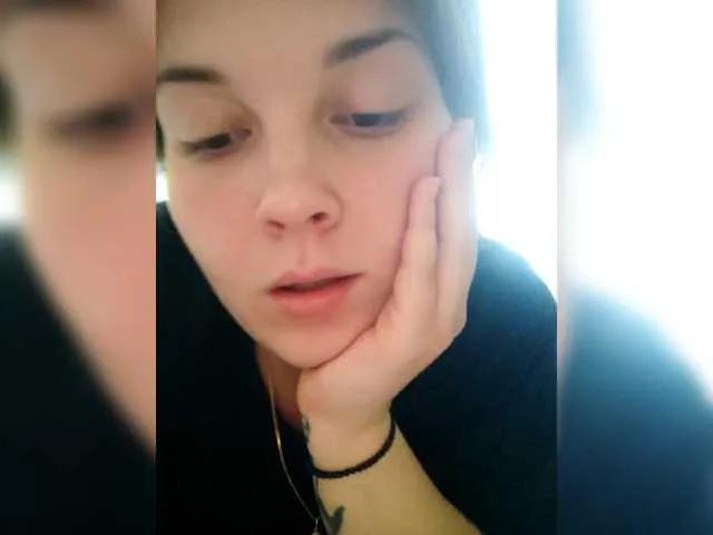 FoxyLoVe25 on BongaCams