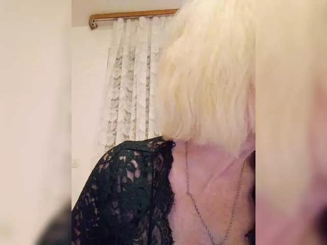 KASANDRABOLOSHKA on BongaCams