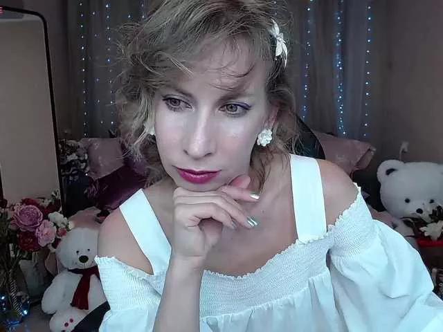 KirstenDesire on BongaCams