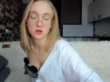 _ruby_kim — oil show   #lovense #new #skinny #c2c #young [221 tokens left]