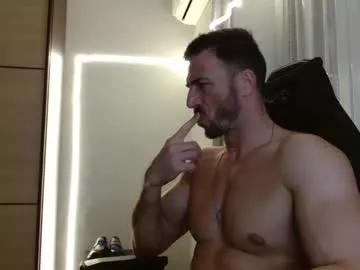 aaront0pmuscles on Chaturbate 