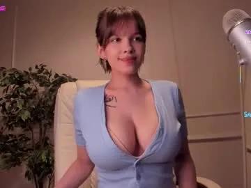 adalyn_glow on Chaturbate 