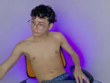 andrew_dann — GOAL: cum show [499 tokens remaining] hello cum show #skinny #c2c #twink #feet #cute