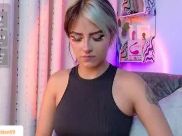 blue_kittenn on Chaturbate