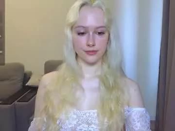 caseylabow on Chaturbate