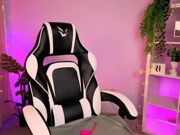 celine_dionn — Welcome to my room! Vibrate me guys - Goal is : I'm happy to see you Selina!! #natural #ahegao #brunette #bigboobs #fit