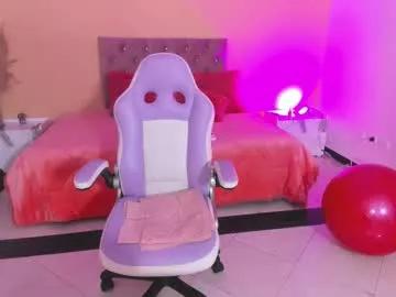 cristal_crossfit — GOAL: take my control   toy in pvt [200 tokens remaining] horny girl, after the gym #muscle #leggings #latina #mature #natural