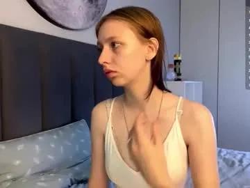 ellie_hollow on Chaturbate 