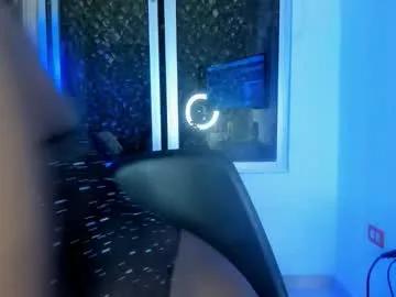 gisellefox_1 — Hi loves ,am New here on Chaturbate welcome to my room and let's get to make many friends around the world your tips gives me pleasure #ebony #milk #mommy  #bbc #feet