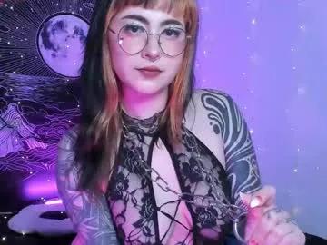 hallucigenia_sparza on Chaturbate
