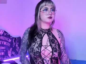 hallucigenia_sparza on Chaturbate