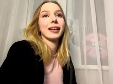 lakeshavotraw — Goal:show my outfit Hello everyone, I'm new here, nice to meet you #new #18 #shy #cute #teen [20 tokens remaining]