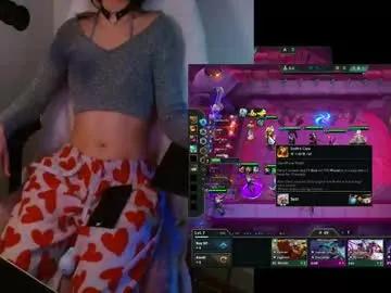 lilythrone on Chaturbate 