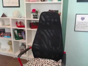 lisa_caprice — make me cum with the vibe of your tips... Let's have fun #milf #daddysgirl #blueEyes #longLegs #obey #milf [500 tokens remaining]