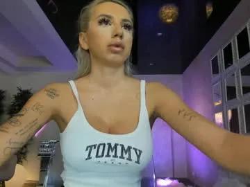 lisaakira — squirt over my body 25/38/100/120/160/200 | #bigboobs #anal #squirt #smoke #dirty [1096 tokens remaining]