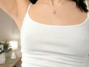 mary_lepson — GOAL: air kiss [33 tokens remaining] Favourite patterns: 35, 44, 77 :) #squirt #teen #anal #natural #young