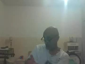 moment71200 on Chaturbate 