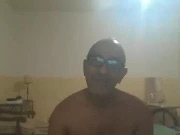 moment71200 on Chaturbate 