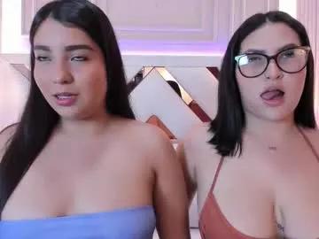 ninablooms01 on Chaturbate 