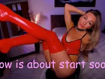 oliva_candy — Tease me with your tips - Hot Oil Show  - #milf #mature #mommy  #mistress  #latex