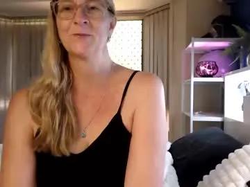 total_aussie_milfs on Chaturbate