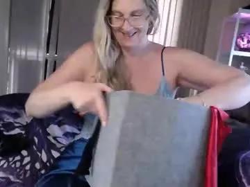 total_aussie_milfs on Chaturbate