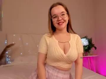 velvetwhisperss on Chaturbate 