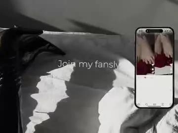 vinylstore — Me Silvia ntmu - Goal: Hello - #feet #femdom #latex #lovense #nylon