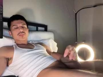 xmomentumx on Chaturbate 