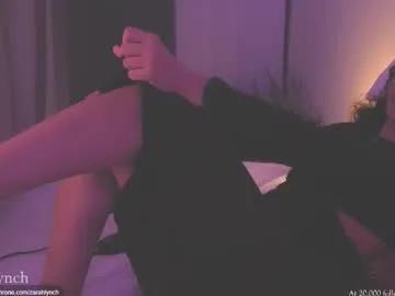 zarahlynch on Chaturbate