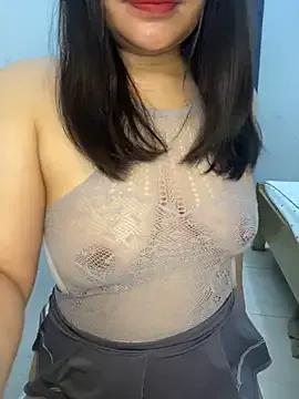 --Lyly-- on StripChat 
