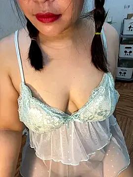 --Lyly-- on StripChat 