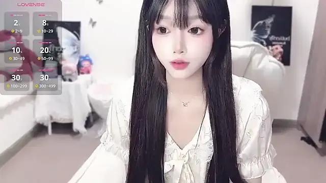 -EEBABY on StripChat 