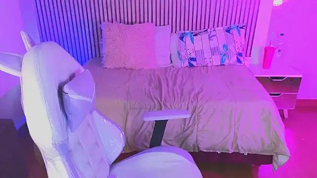 _aitana_001 — Get down and whip your butt