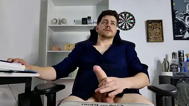 aaronlegend_ on StripChat 