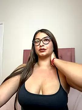 adara_lennox on StripChat 