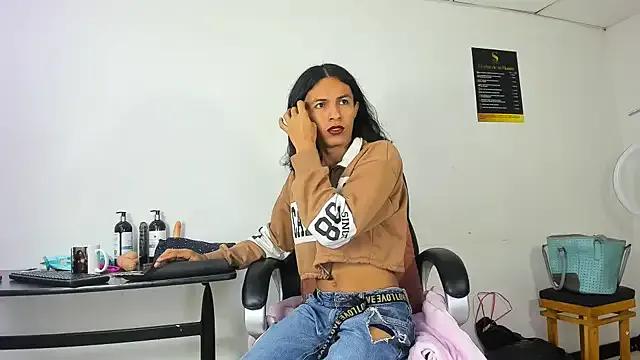 Aisha_hotts777 — deep feeding