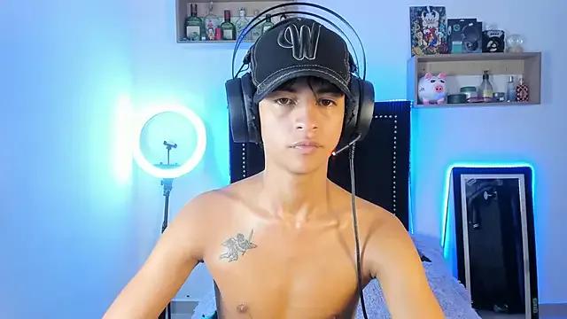 Alejo_Desire — Cum Show