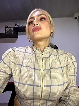 alicev_kitty on StripChat