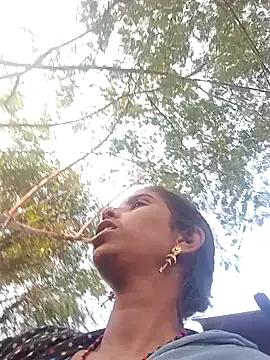 ALLESA_QRAN on StripChat 