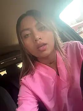 amanda-medrano1 — Show boobs en mi car in public