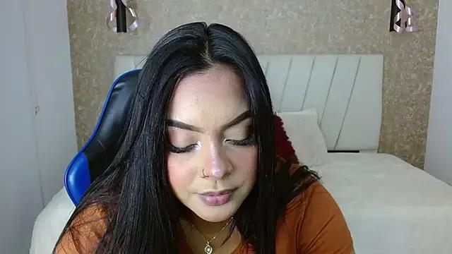 Amaranta_carey — Get naked + striptease + oil in body