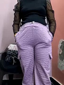 Ananya_34 on StripChat 