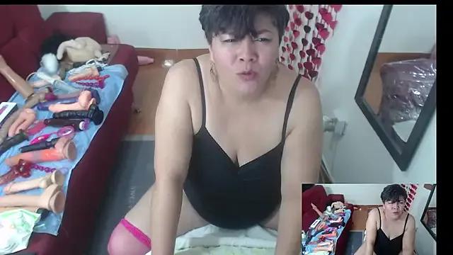 angelitolove727 on StripChat