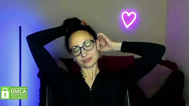 Arianasweety23 on StripChat 