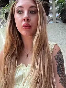 asraifae on StripChat 