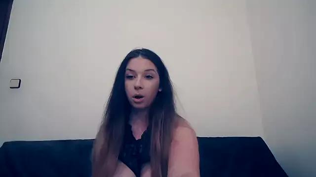 AustrianGirl99 on StripChat