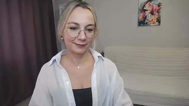 Ava_Elior on StripChat
