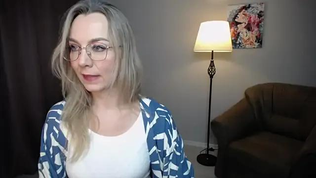 Ava_Elior on StripChat