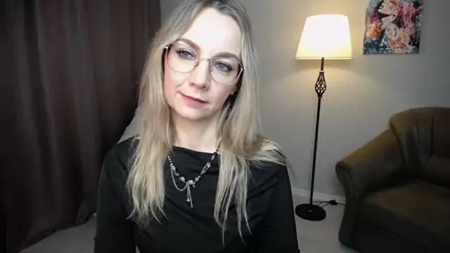 Ava_Elior on StripChat